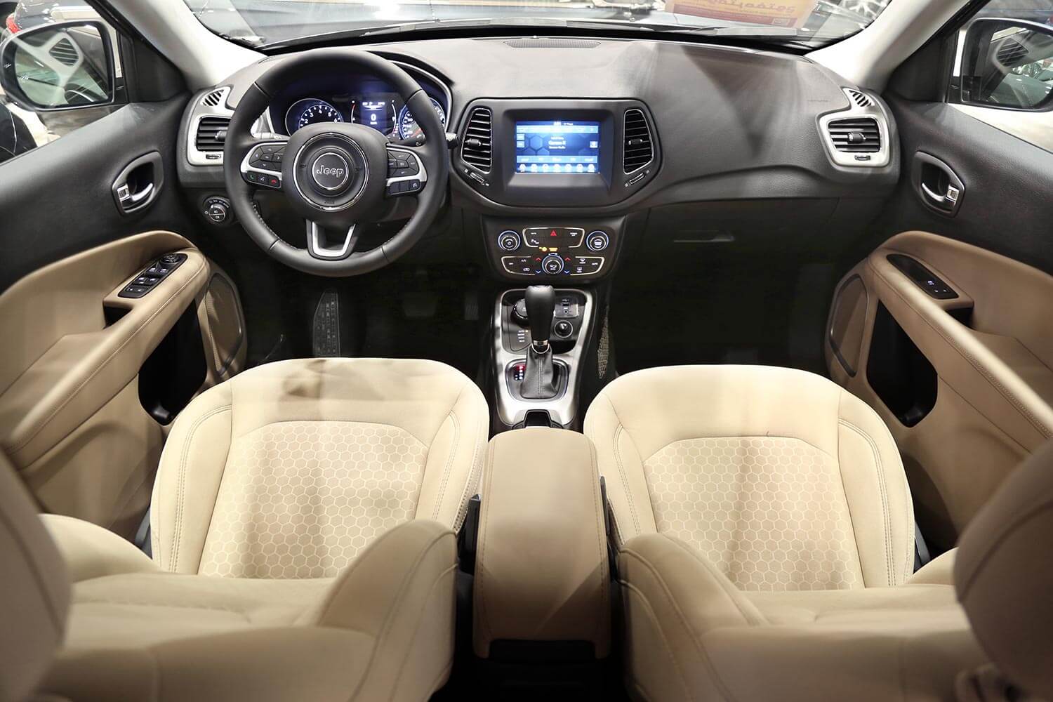 Interior Image for  Jeep Compass Longitude - PLUS 2021