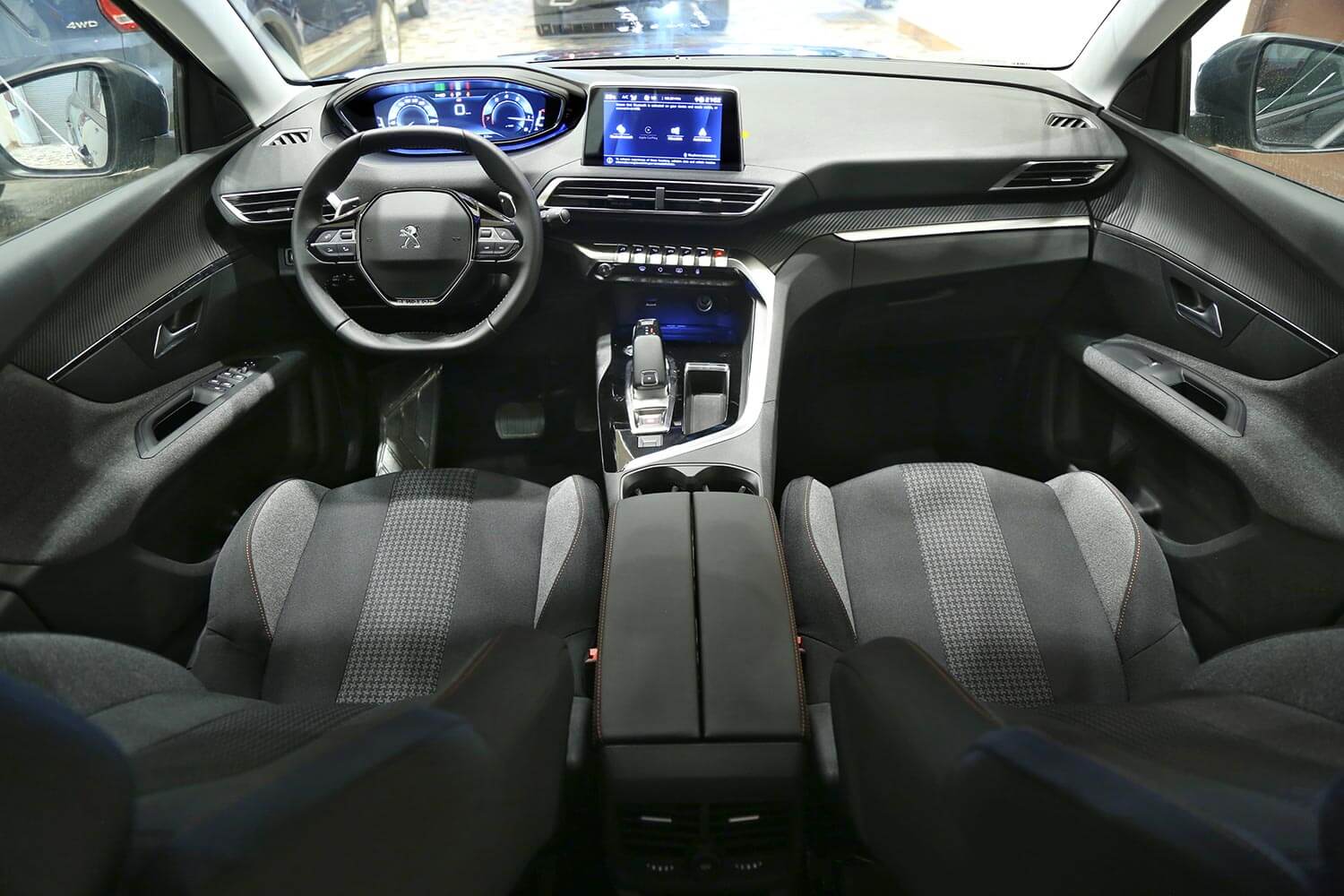 صورة داخلية للسيارة  بيجو 3008 FWD 2020