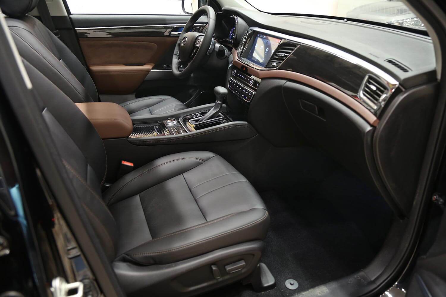 صورة داخلية للسيارة  جي إيه سي GS8 GL-4WD 2020