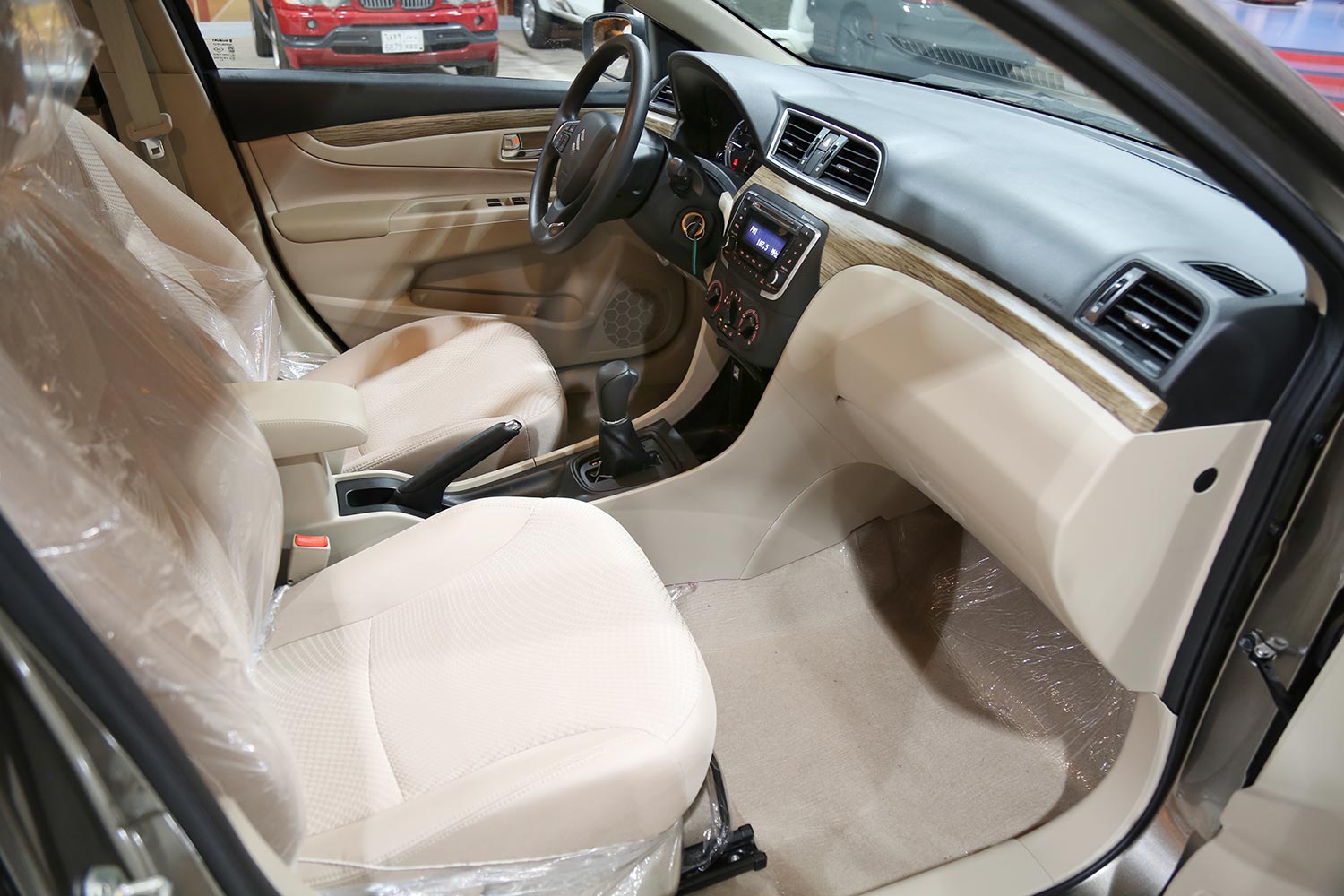 صورة داخلية للسيارة  سوزوكي سياز GL 2020