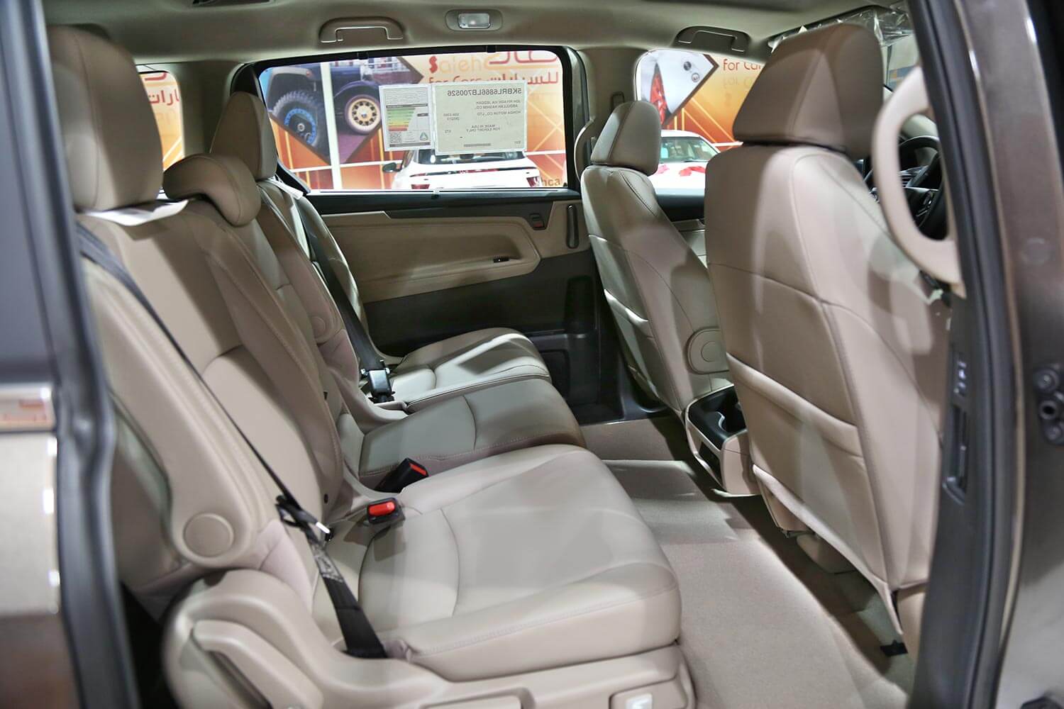 صورة داخلية للسيارة  هوندا اوديسي EX-L 2020