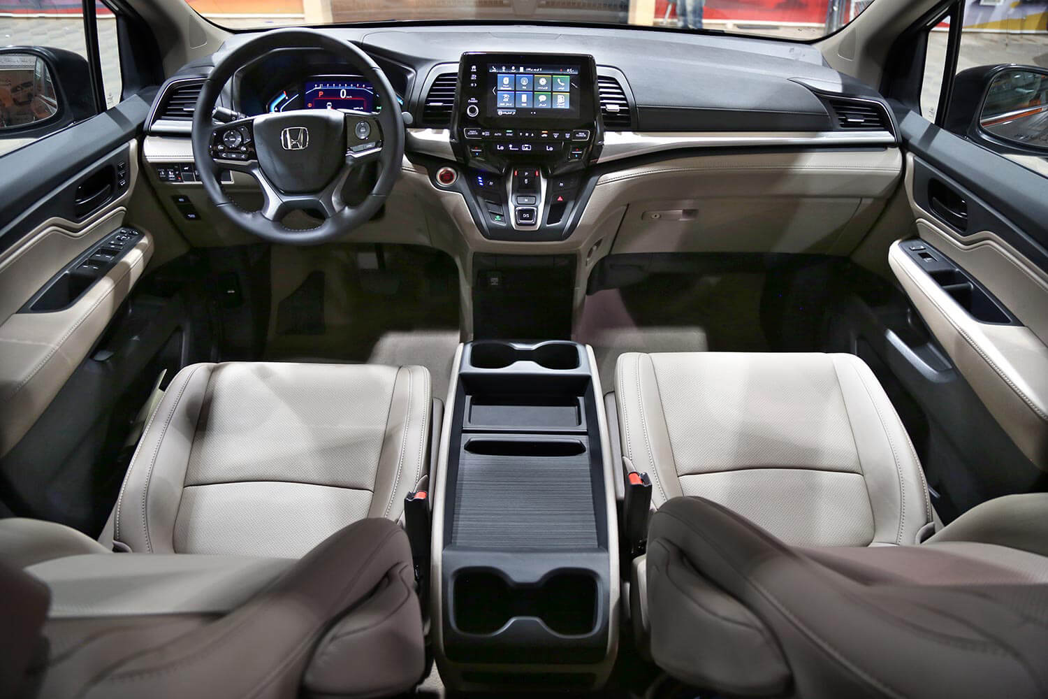 صورة داخلية للسيارة  هوندا اوديسي EX-L 2020