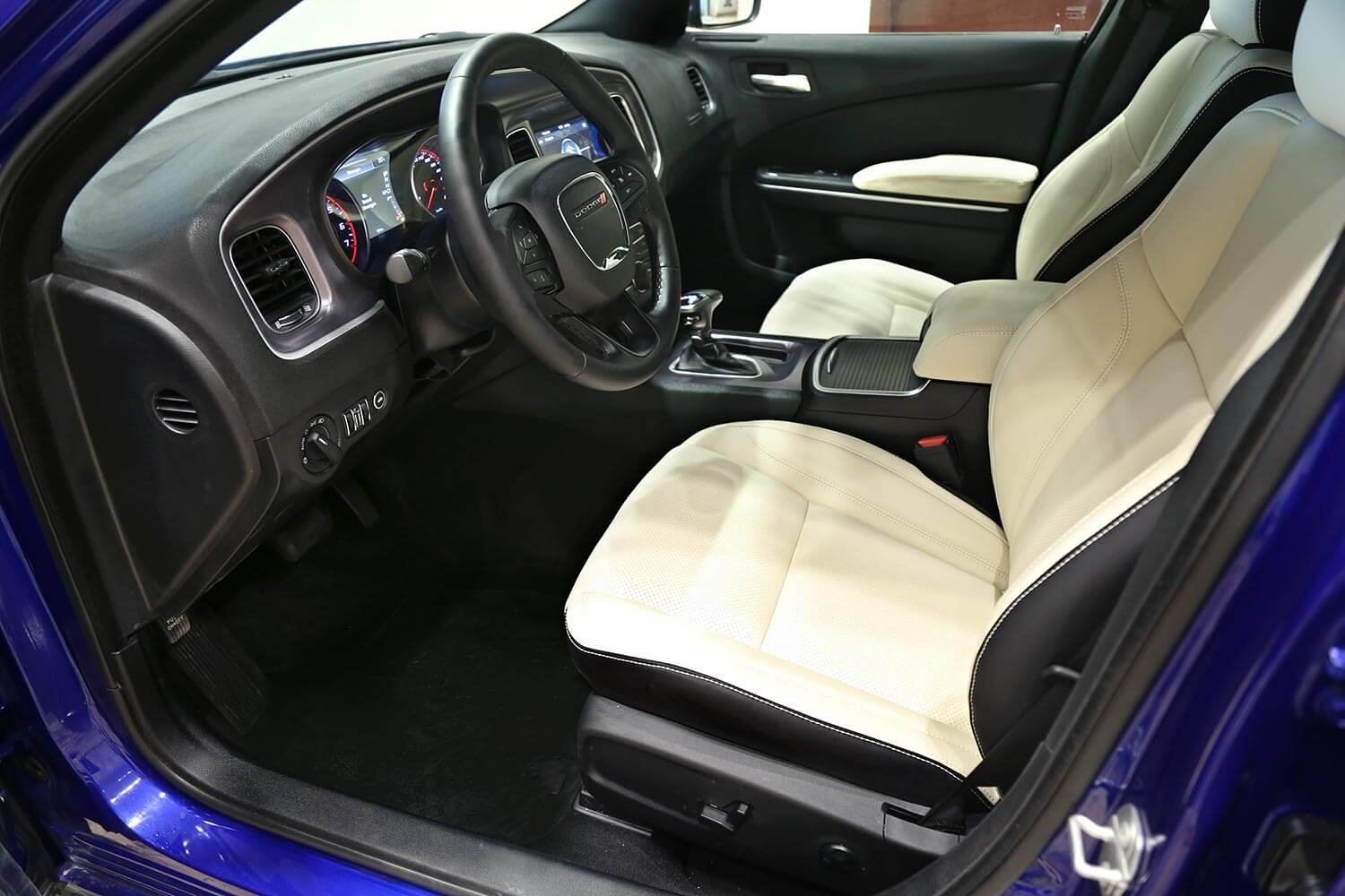 Interior Image for  DODGE Charger SXT-A light beige leather 2020