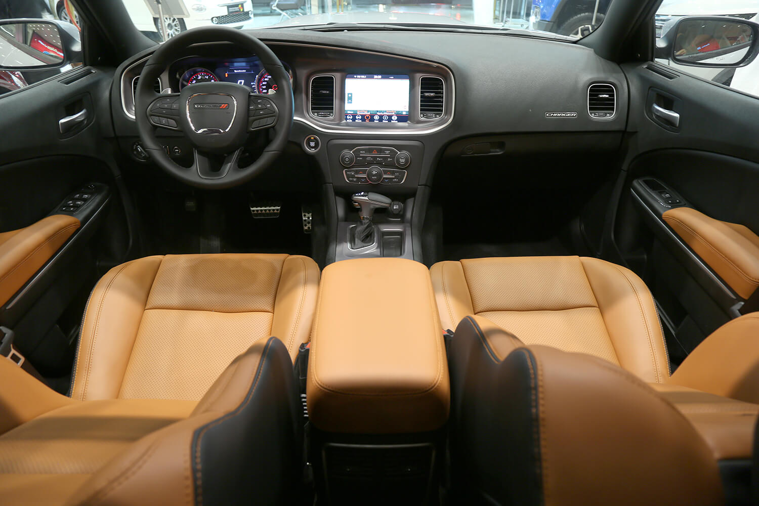 صورة داخلية للسيارة  دودج تشارجر GT جلد 2021
