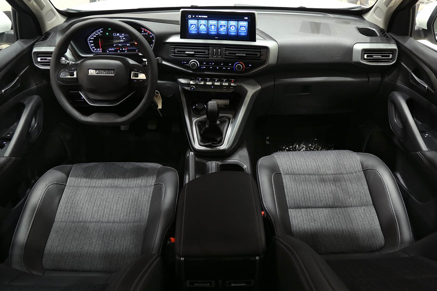 صورة داخلية للسيارة  شانجان Hunter Sigma 4WD 2022
