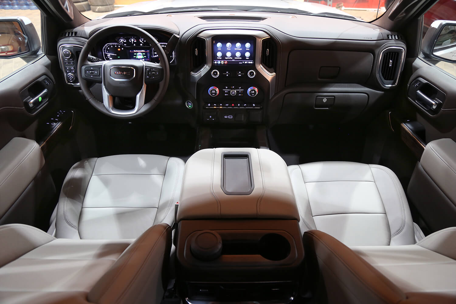 صورة داخلية للسيارة  جي ام سي سييرا ELEVATION 2021