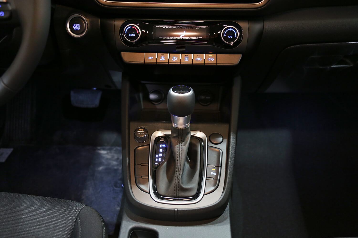 صورة داخلية للسيارة  هيونداي كونا GLS-Premium 2022