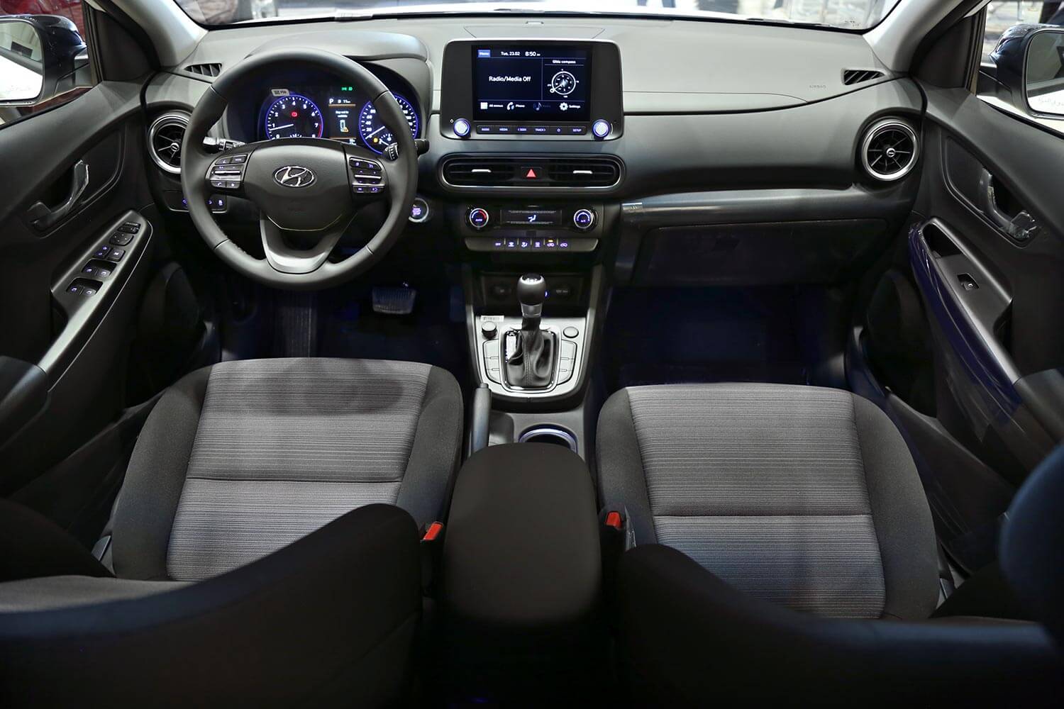 صورة داخلية للسيارة  هيونداي كونا GLS-Comfort 2022