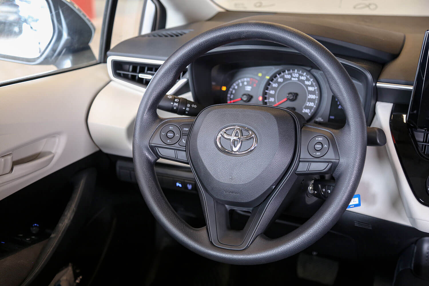 Toyota Corolla (2024) interior